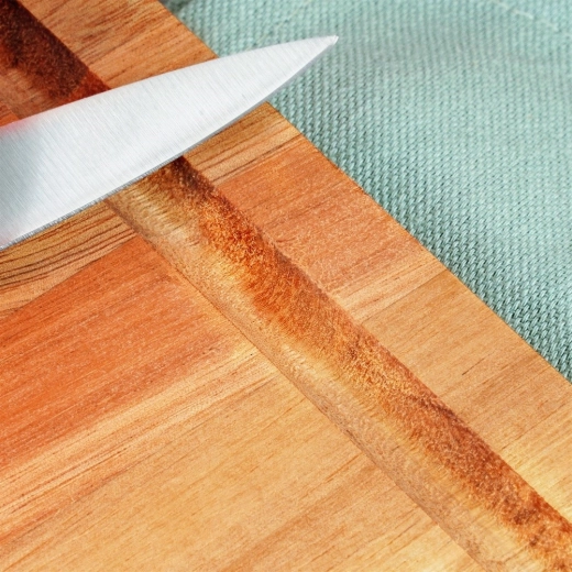 Masszív akácfa természetes erezettel