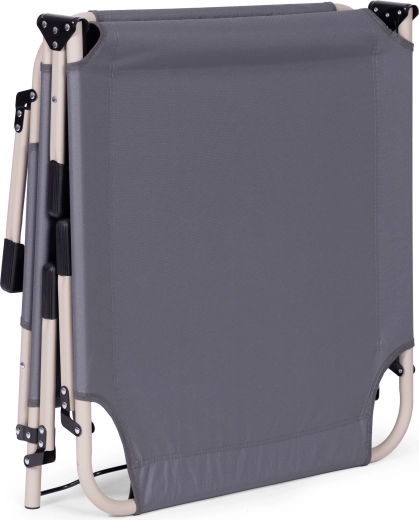 Összecsukható szerkezet az egyszerű szállításhoz