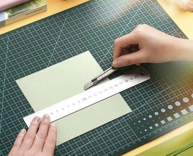 Csúszásmentes és stabil vágás közben