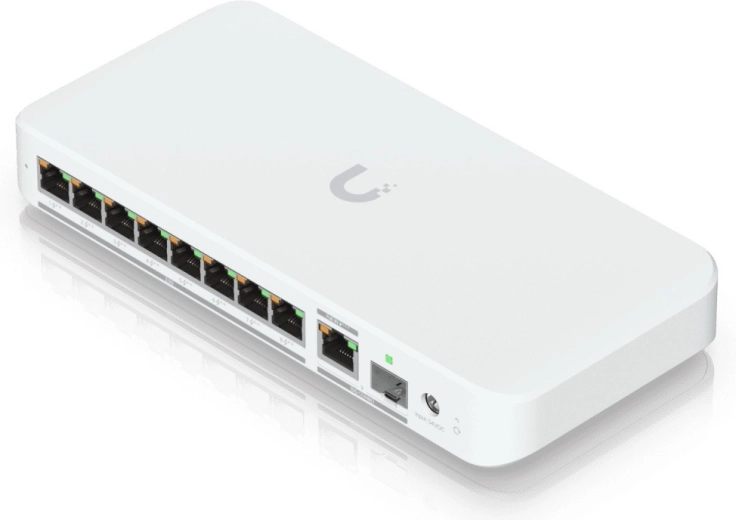8× 2,5GbE port a gyors vezetékes hálózathoz