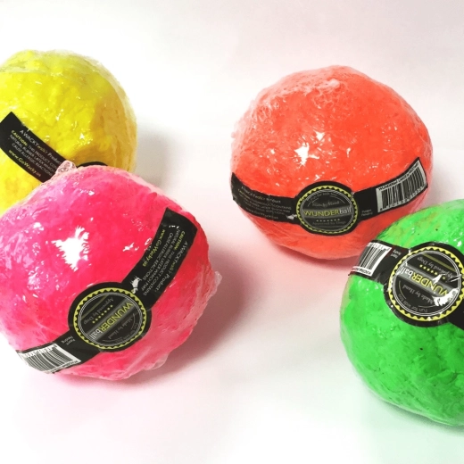 Vízben is használható és jól látható