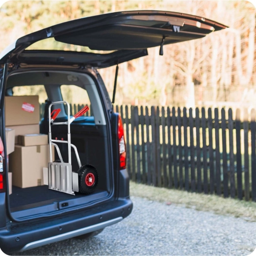 Összecsukható platform és kompakt tárolás