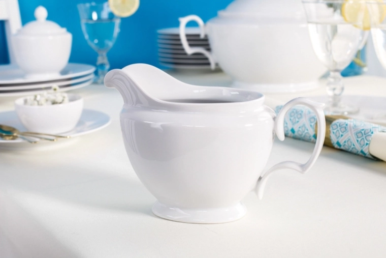 Ragyogóan fehér porcelán magas fénnyel