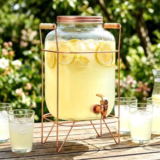 Nagy, 8 l-es űrtartalom minden ünnepre