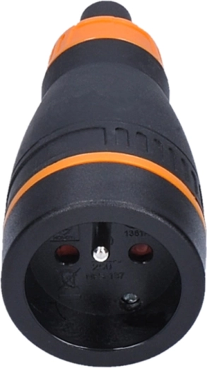 Biztonságos terhelhetőség akár 16 A / 3680 W