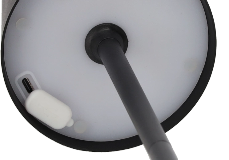 USB-n keresztüli töltés