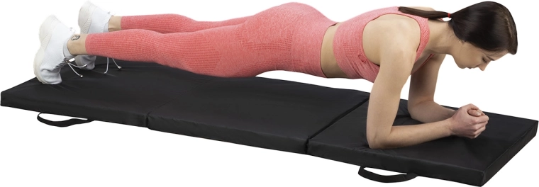 Erős, 5 cm-es párnázás a kényelmes és biztonságos edzéshez