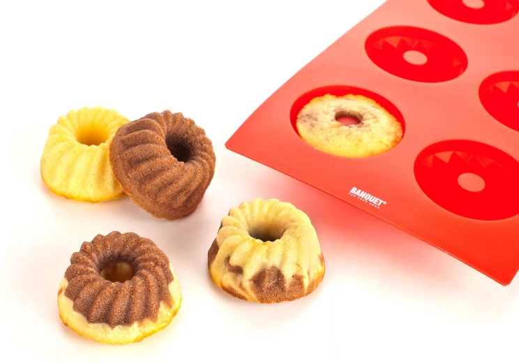 6 mini kuglóf egyszerre