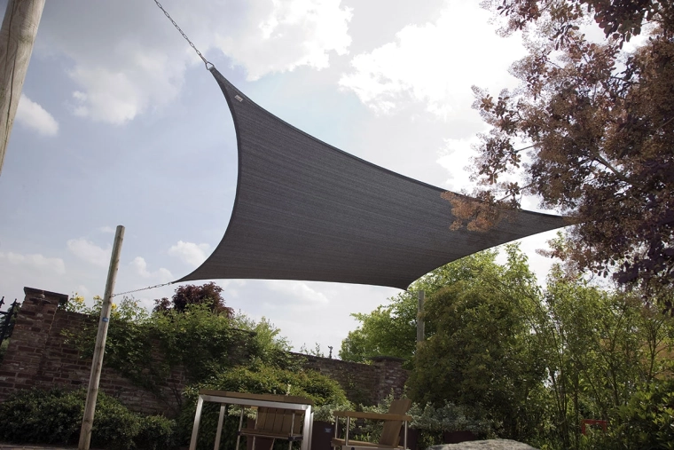 Stílusos árnyék a teraszra és a kertbe