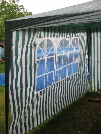 Tartós és könnyen karbantartható anyag