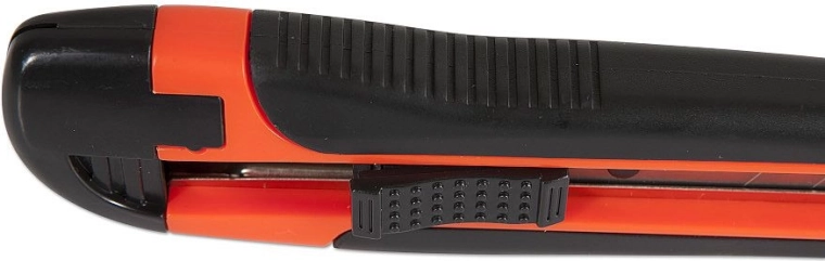 Pontos vezetés a fém sínnek köszönhetően