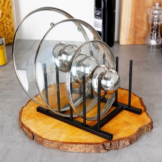 Rend és áttekinthetőség a konyhapulton és a szekrényben