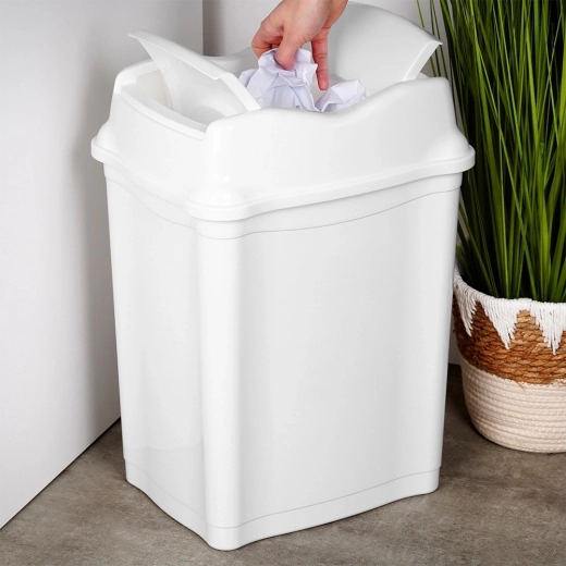 Kényelmes billenő fedél a higiénikus használathoz