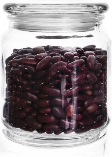 Rend a kamrában és a konyhapulton