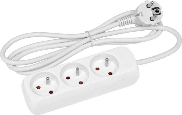 Hosszabbító kábel 1,5 m, 3 aljzattal, fehér