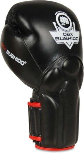 Valódi bőr és tartós konstrukció