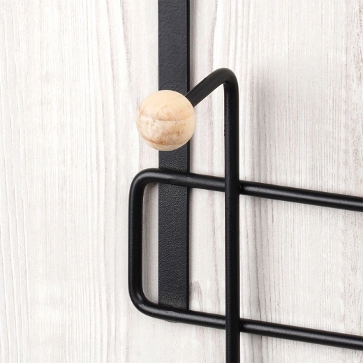 Tartós fém és kíméletes fa