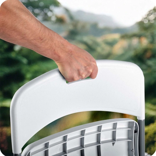 Könnyű hordozhatóság a beépített fogantyúnak köszönhetően