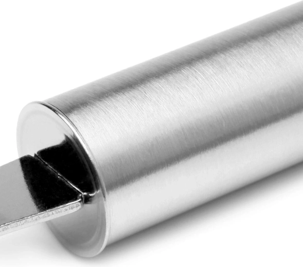 Kényelmes markolat és egyszerű felakasztás