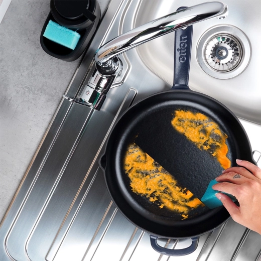 Zománcozott felület a könnyű főzéshez és tisztításhoz