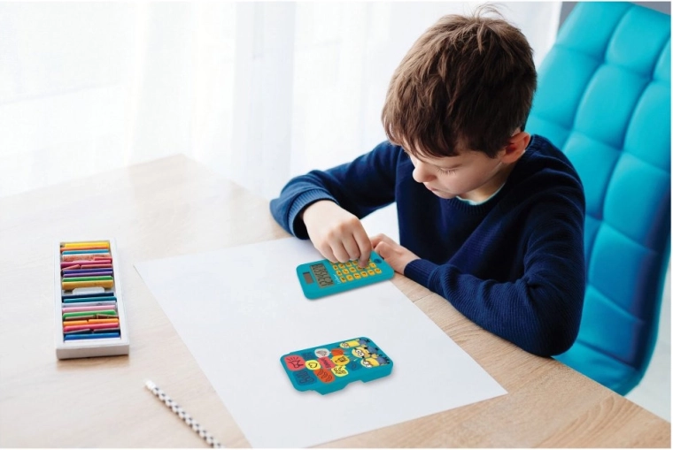 Vidám MINYONOK minta ösztönzi a tanulást