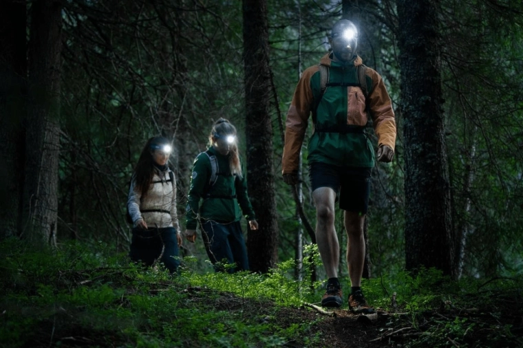 Erős és egyenletes, 450 lm fényteljesítmény