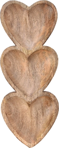 Három szívalakú rekesz az áttekinthető tálaláshoz