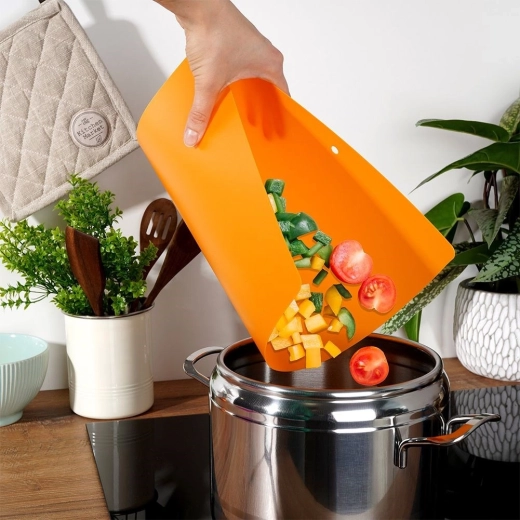 Rugalmas kivitel a tiszta, rendetlenség nélküli átszóráshoz