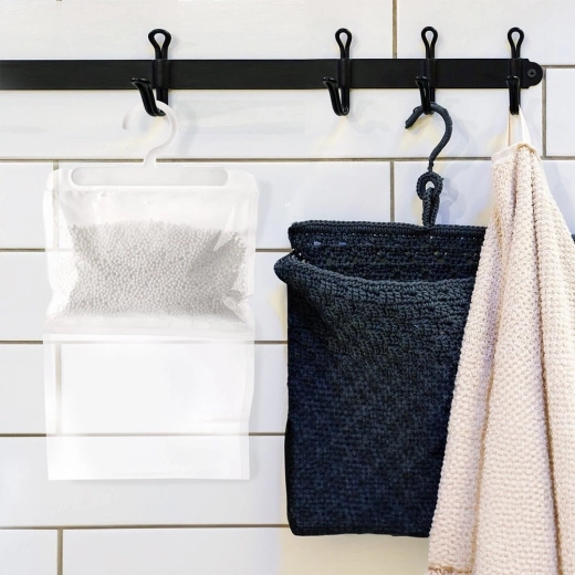 Könnyű felakasztás szekrénybe és fürdőszobába