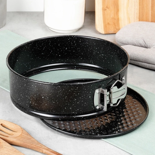 Egyenletes sütés és masszív kivitel