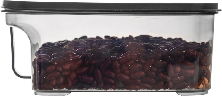 Kényelmes fogantyú és könnyű egymásra rakhatóság