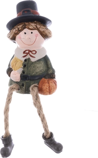 Kerámia fiúfigura textil lábakkal