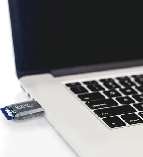 Gyors fotó- és videóátvitel SD kártyákról