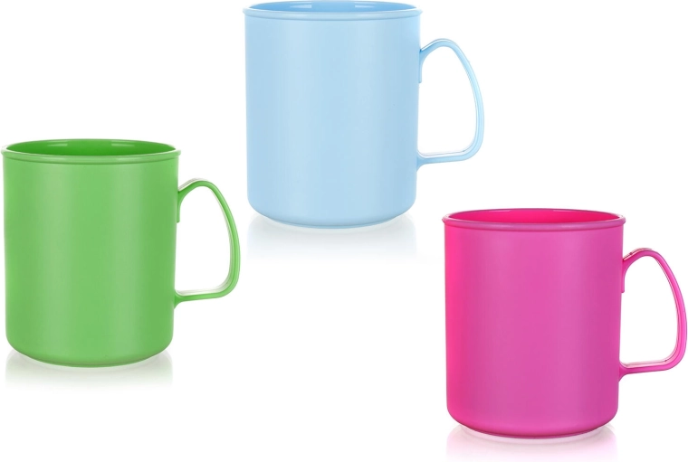 Műanyag bögre 0,3 l – vegyes színek