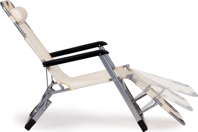 Kényelmes fejtámasz és 3 fokozatú lábtartó