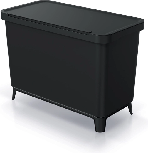 Tartós, újrahasznosított műanyag és könnyű karbantartás