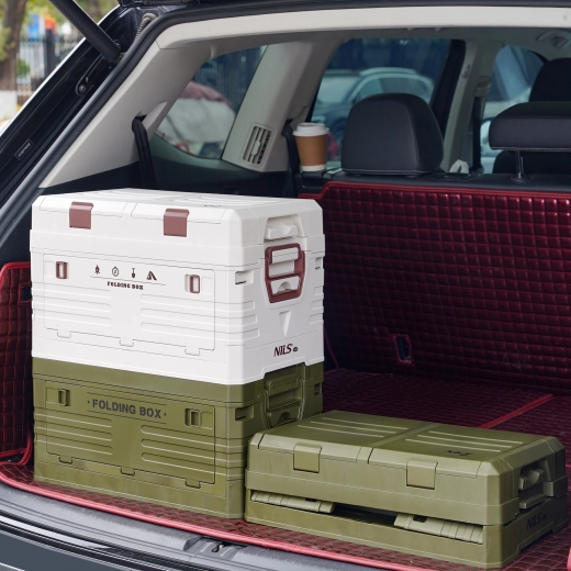 Egymásra rakható és strapabíró kialakítás