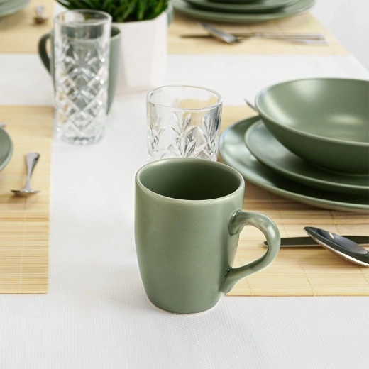 Modern matt zöld a stílusos terítékhez