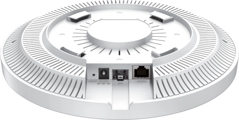 Professzionális 2.5GbE és 10G SFP+ csatlakozás