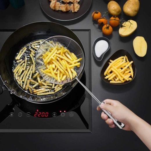 Biztonságos távolság hosszú nyéllel