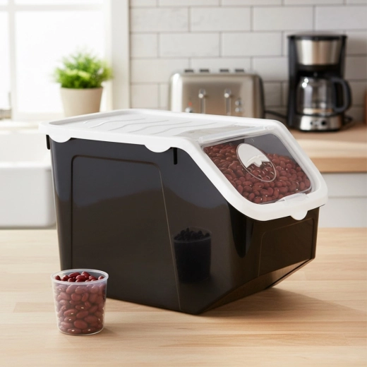 Könnyű adagolás a felnyitható ajtónak köszönhetően