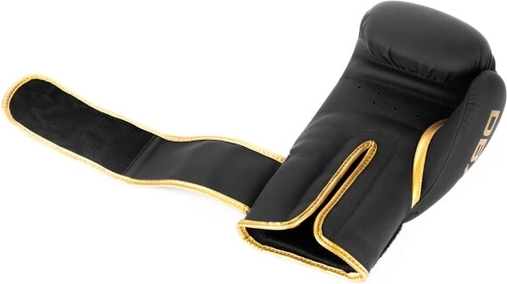 Légáteresztés és biztos csuklórögzítés