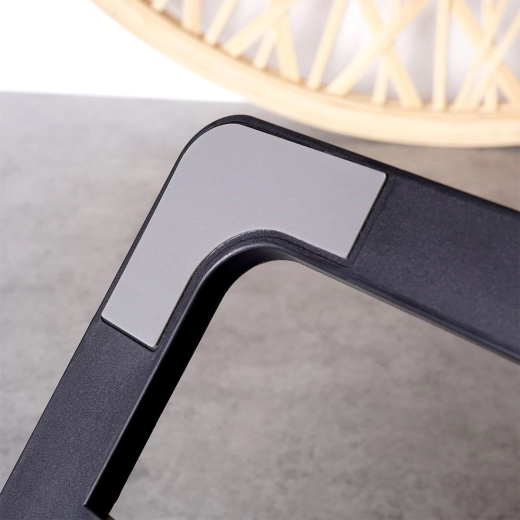 Stabil megtámasztás ABS-sel és csúszásgátlóval