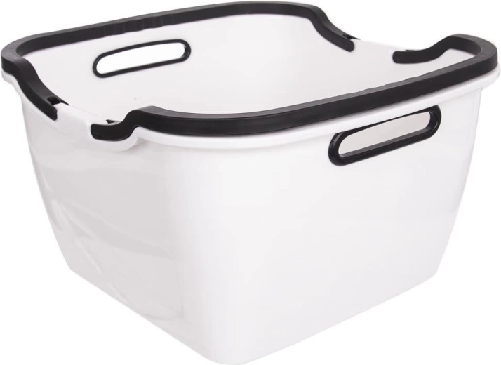 Nagy űrtartalom és négyszögletes forma