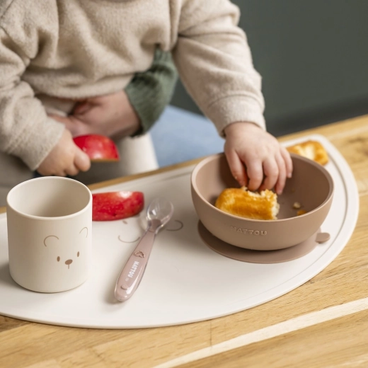 Stabil tányér és tál tapadókoronggal