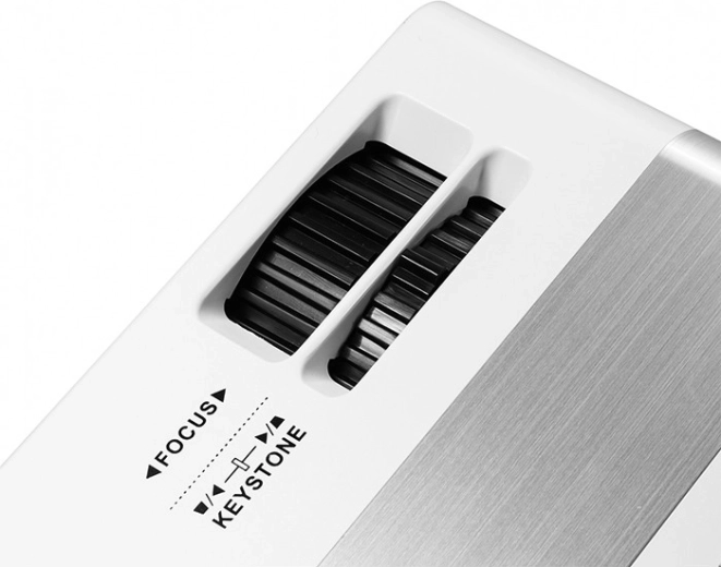 Precíz fókusz- és trapézkorrekció-beállítás