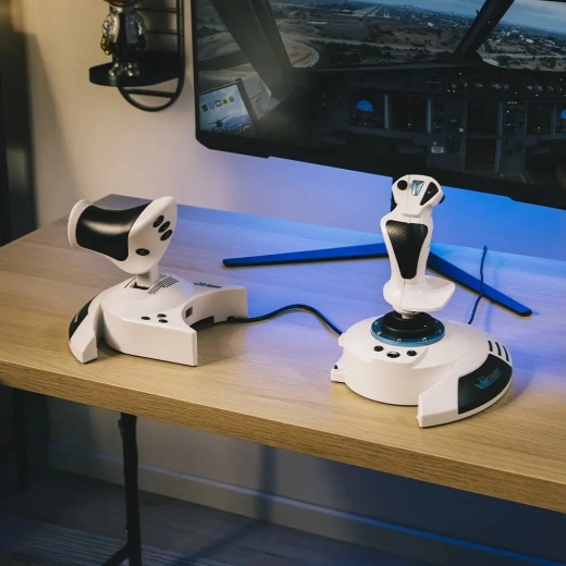 Állítsd be a joystick ellenállását és az ergonómiát