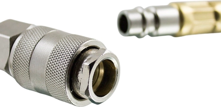 Gyors csatlakoztatás az 1/4" gyorscsatlakozóknak köszönhetően