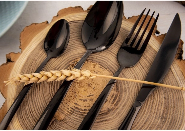 Modern fekete design minden asztalhoz