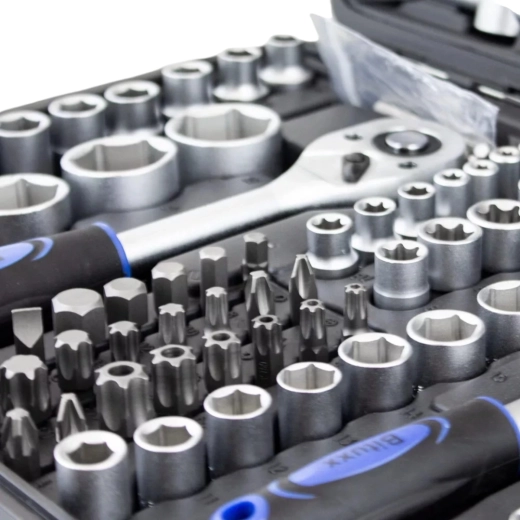 Széles választékú dugókulcsok és bitek